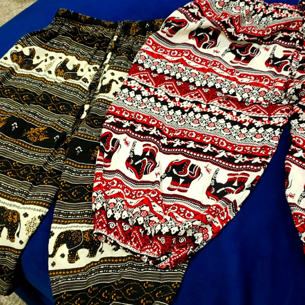 Cutest capri length elephant flowy pants.  Size small/medium.